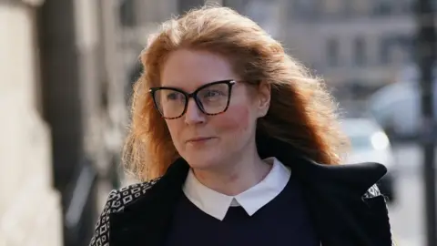 Photoshot Miranda Knight outside court in Glasgow