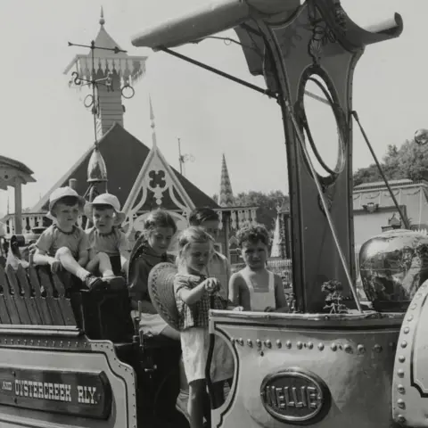 Getty Images Far Tottering and Oyster Creek Railway."
