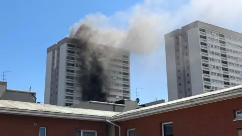 @kiyahsyeda Tower block fire