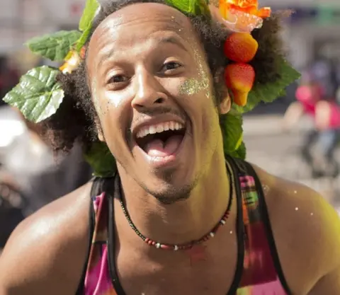 Elle Leontiev The Disco Bunny