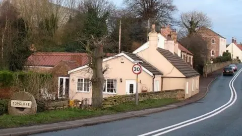 Old Toll Cottage, Topcliffe