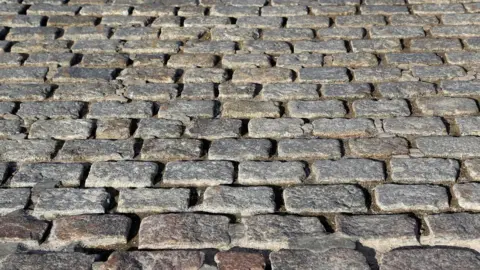 Lincolnshire County Council Yorkstone paving setts