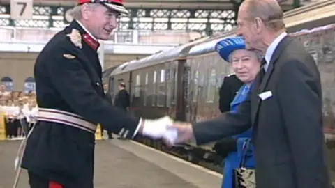 BBC The Queen and Prince Philip at Hull station