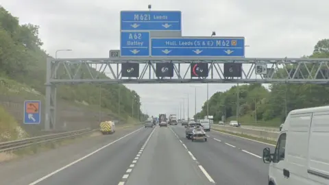 M62 junction 27