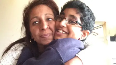 Family photo Karanbir Cheema and his mother Rina