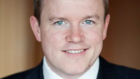 Schroders James Gautrey, Schroders