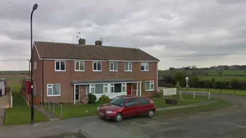 Google Kingswood Avenue, Laughton