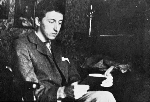 Shutterstock EM Forster started writing fiction at King's College Cambridge, where he first studied Classics, and then History (1897-1901)