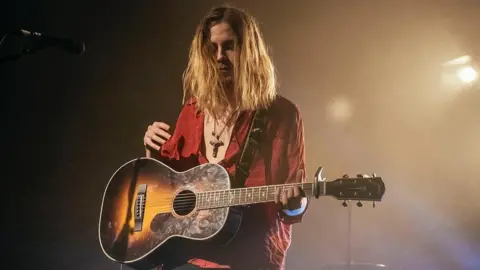 Isaac Gracie / Instagram Isaac Gracie