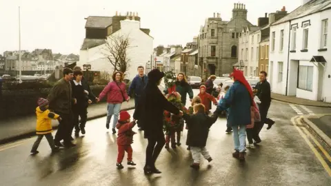 Cutlure Vannin Hunt the Wren