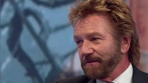 BBC TV star Noel Edmonds says he tried to take his own life after being the victim of fraud.