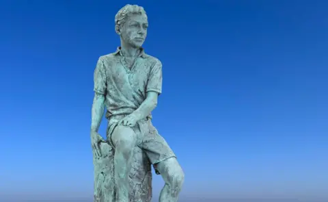 Zeb Soanes/Britten as a Boy The maquette of how the statue of Benjamin Britten will look