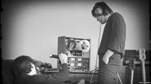 英LP Thomas Leer, Robert Rental Bridge IR0007 INDUSTRIAL /00260 Thomas Leer and Robert Rental: A tale of electronic pioneers