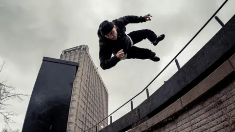 Ivaylo Erev  Danny Pierce flipping over a wall in the bearpit in Bristol