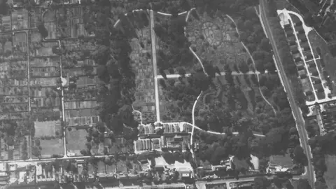 Cambridge University Botanic Garden 1940s aerial view of Cambridge University Botanic Garden showing allotments