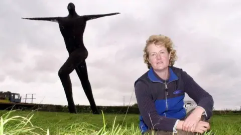 PA Media Serena de la Hey with her completed Willow Man