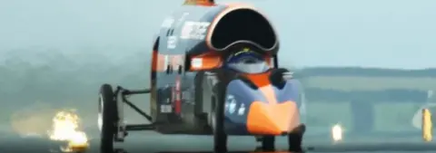 BLOODHOUND SSC Heat haze