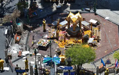 Getty Images A top view of the scene of the bomb balst at the Erawan Shrine in Bangkok, Thailand on August 18, 2015.