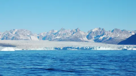 SAMS The Greenland ice sheet is the planet's second largest