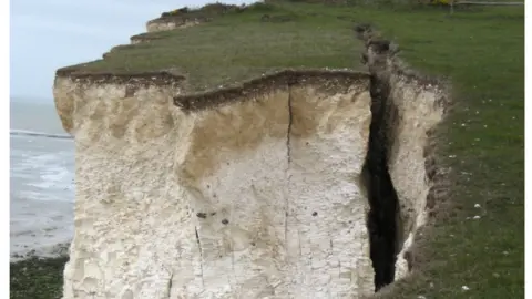 Hans Peters Crack in cliffs at Seven Sisters