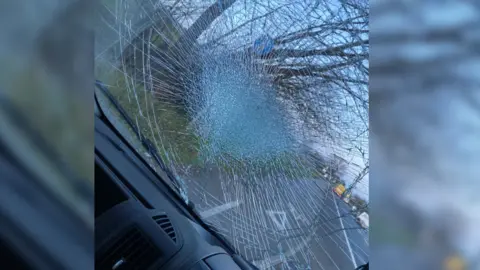 Essex Police Smashed windscreen