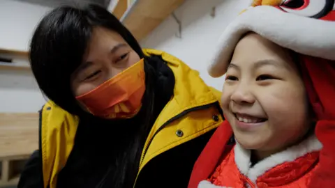 BBC Yiyi and her mum