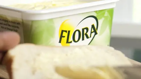 Newscast Flora tub