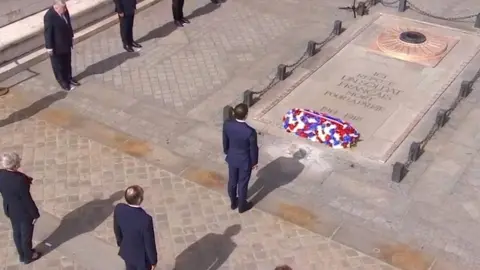 lci screenshot President Macron at Arc de Triomphe, 8 May 20