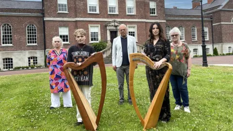 Tina Calder/Excalibur Press Harps Alive organisers and participants at Belfast's Clifton House