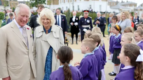 Pool King Charles and Queen Camilla in Poundbury 27.6.23