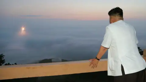 KCNA Kim Jong-un watches a missile launch (July 2014)