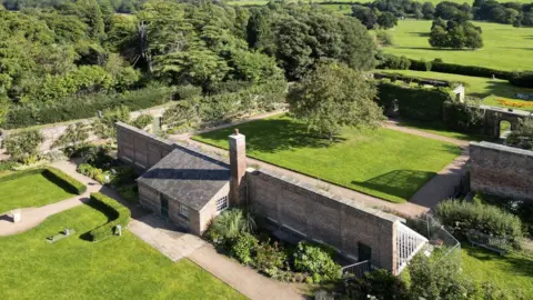 Cannon Hall kitchen garden, Barnsley