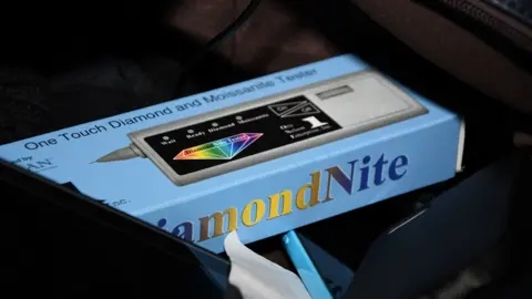 Nottinghamshire Police Diamond tester