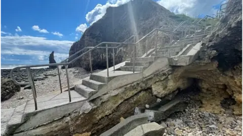 Beach steps