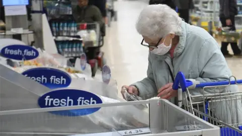 EPA Elderly shopper