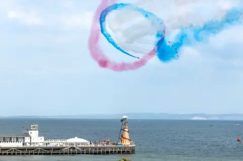 Tom Burns Red Arrows over Bournemouth Pier