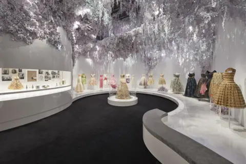 Adrien Dirand Christian Dior: Designer of Dreams