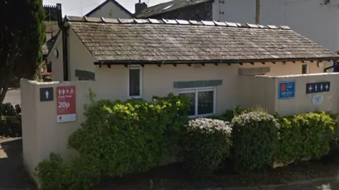 BBC Moss Low Fold public toilets