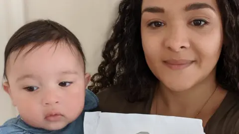 Jessica O'Shea Jessica O'Shea and daughter Aida