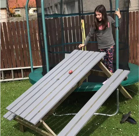 Pedro Orbegozo Girl with eggs