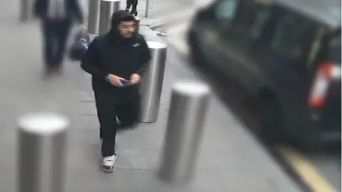 Gmp Salman Abedi at Manchester Victoria station on 18 May 2017