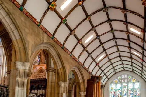  LLE Photography St Mary's Aisle