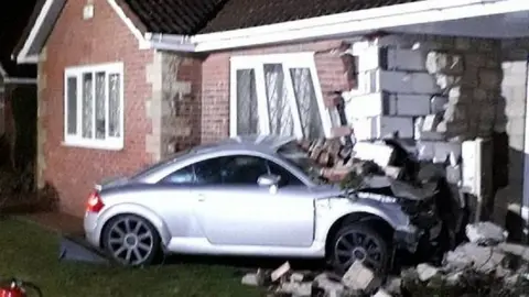FireAcomb Car in property