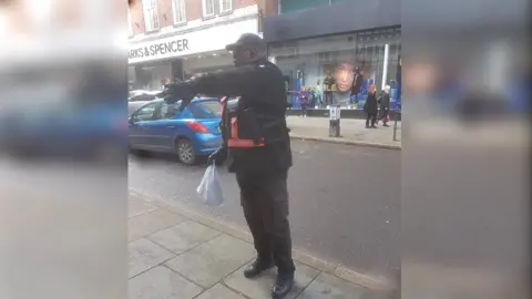 Prosecure2000 The otter being rescued