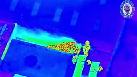 WMP People leaving the nightclub