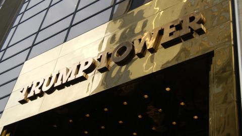 Trump Tower fire: Man dies in blaze at New York property - BBC News