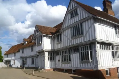 Marathon/Geograph Lavenham Guildhall
