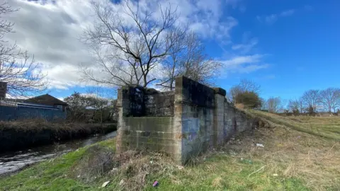 BBC A stone abutment