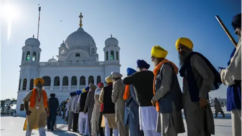 AFP Sikh pilgrims at Kartarpur