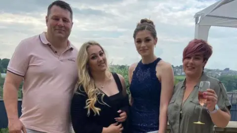 family photo Andrew, Eve, Emilia & Natalie Senior